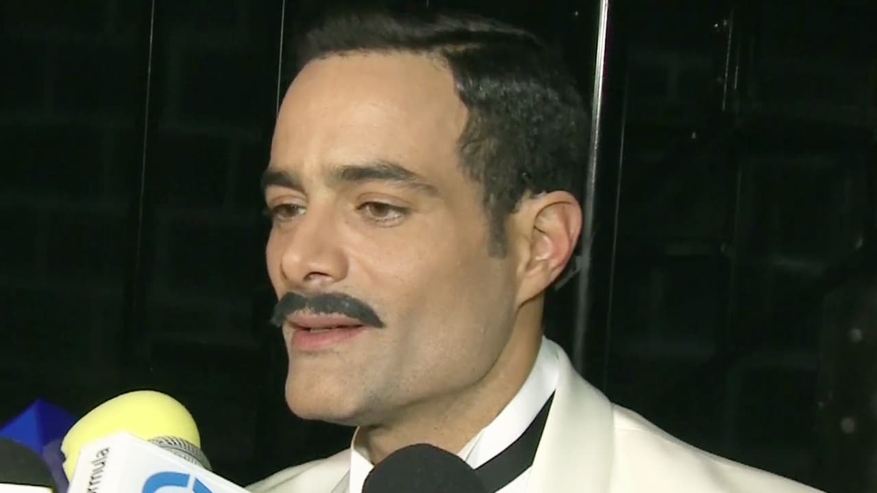 Eso sí, con bigote o sin bigote, nosotras adoramos a Luis Roberto Guzmán.