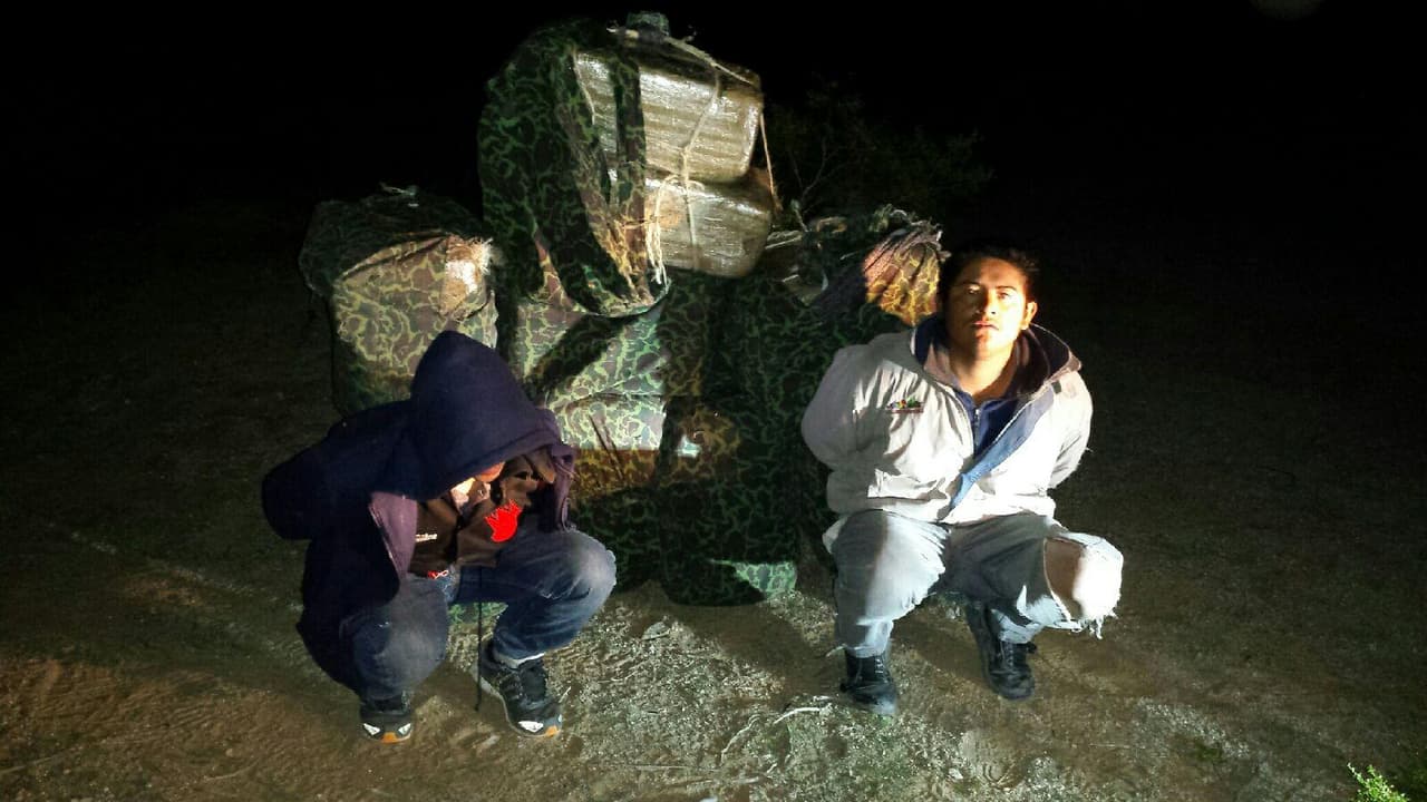 Cuarenta arrestos, más de una tonelada de droga decomisada, dos armas de fuego incautadas y tres autos robados fueron recuperados en una operación de cuatro días del Departamento de Seguridad Pública de Arizona (DPS).