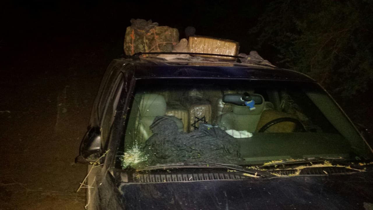 Cuarenta arrestos, más de una tonelada de droga decomisada, dos armas de fuego incautadas y tres autos robados fueron recuperados en una operación de cuatro días del Departamento de Seguridad Pública de Arizona (DPS).