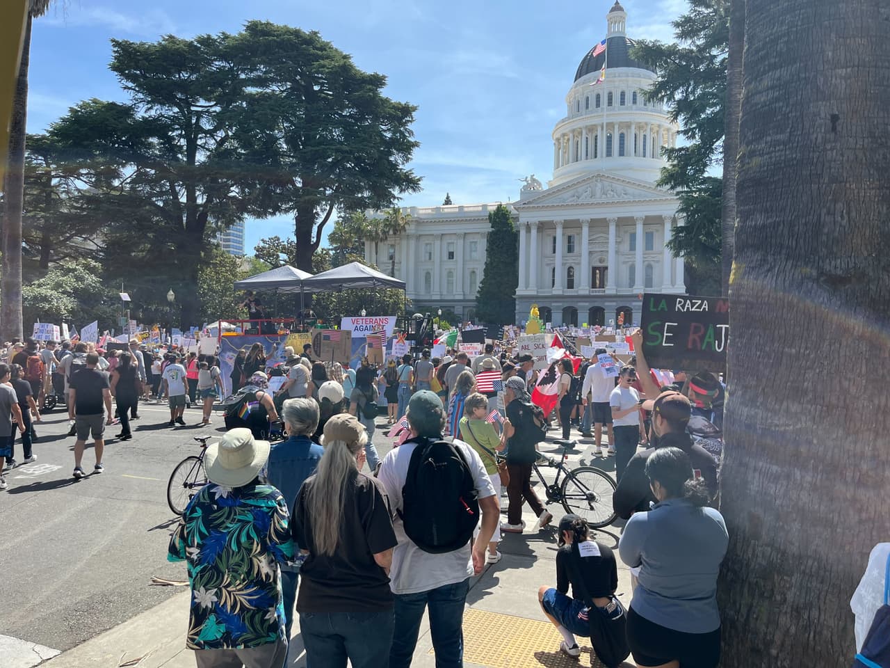 Estas manifestaciones, en ánimo pacífico, se producen en un 
<b>contexto de protestas en curso en Los Ángeles</b>.
