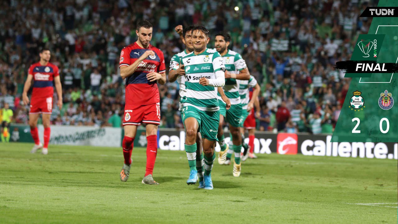 EN VIVO | ¡Lesión del árbitro! Relevo de silbante central