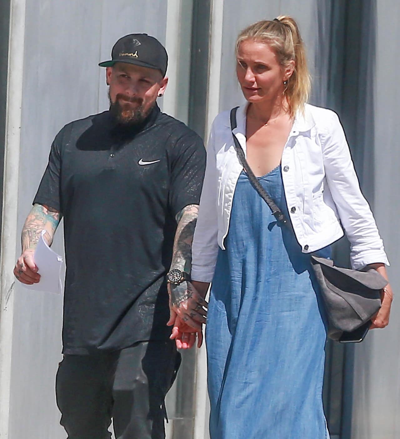 En febrero de 2016, 
<a href="https://people.com/movies/cameron-diaz-is-increasingly-happy-with-husband-benji-madden/" target="_blank">People</a> también reportó que la actriz de 'Bad teacher' estaba muy feliz disfrutando su vida de casada.