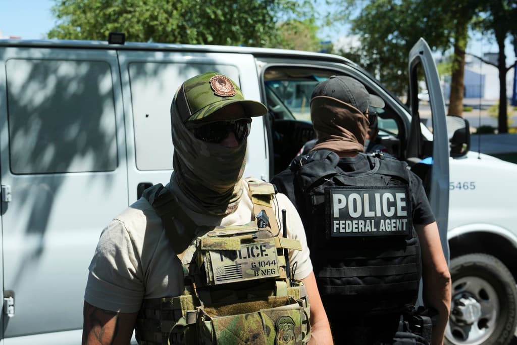 'Kavanaugh stops': cómo una decisión de la Corte Suprema dio luz verde al perfil racial en operativos de ICE