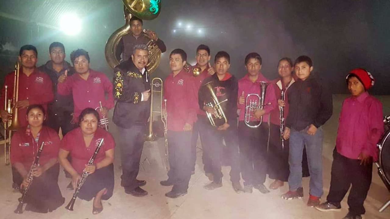 Familiares de Abimael dijeron que era un joven talentoso y le gustaba tocar la batería, pertenecía a la banda de música cristiana evangélica del pueblo. El grupo religioso ha estado recaudando fondos para el funeral y esperan el arribo de los cuerpos para darles sepultura.