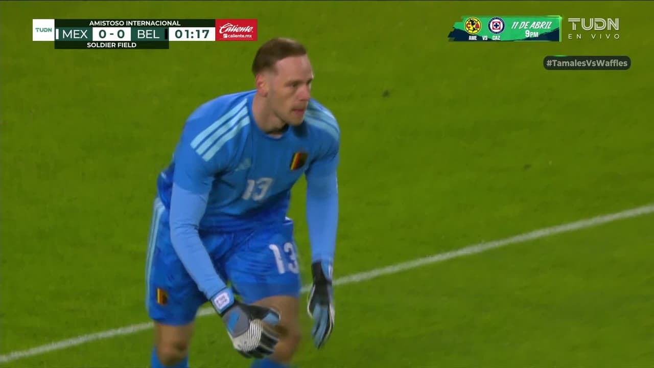 ¡Se cae el estadio si cae ese golazo de Julián Quiñones!