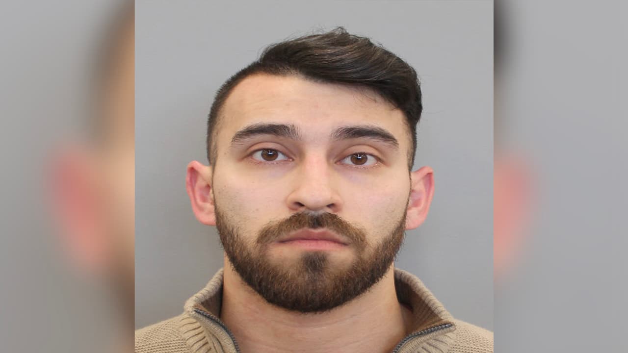 Aumentan los cargos al hispano que embistió a dos buenos samaritanos que ayudaban a una conductora varada