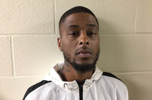 La investigación preliminar llevó al arresto de
<b>Shaquille Marshon Francis, </b>de 26 años, quien se presume responsable del
<b>homicidio.</b>