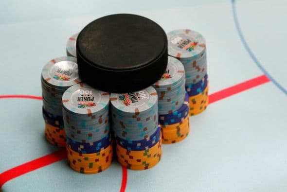 8. SERIE MUNDIAL DE P"QUER. Aunque para muchos vale la pena discutir si se trata o no de un deporte, el ganador de este torneo se va a casa con 8.5 millones de dólares.