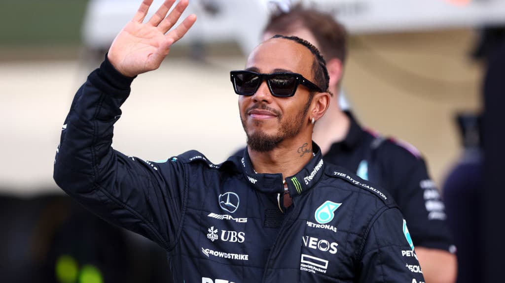 Hamilton dice que avisar a Mercedes sobre su partida "ha sido amigable"