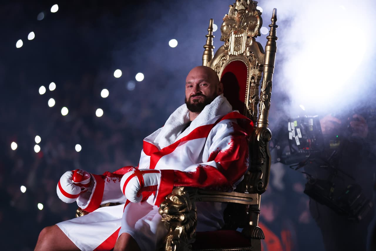 Tyson Fury noqueó de forma increíble a Dillian Whyte ante más de 94 mil fans en el Estadio de Wembley para retirarse invicto y dejar un legado inigualable en la división reina del boxeo.