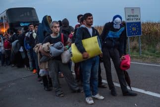 Más de 8,000 refugiados llegaron la noche del jueves a Croacia