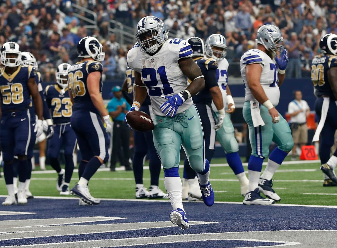 Los Rams volvieron a conformarse con un gol de campo y Dallas tomó distancia con el segundo touchdown de Elliott, ahora con un acarreo por el centro. Los Cowboys ganaban sin contratiempos.