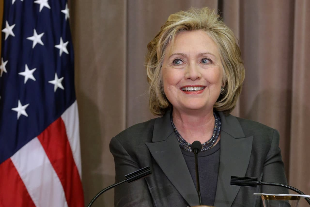 Ella tiene sin duda muchísimo apoyo de estrellas entre los candidatos a la presidencia.