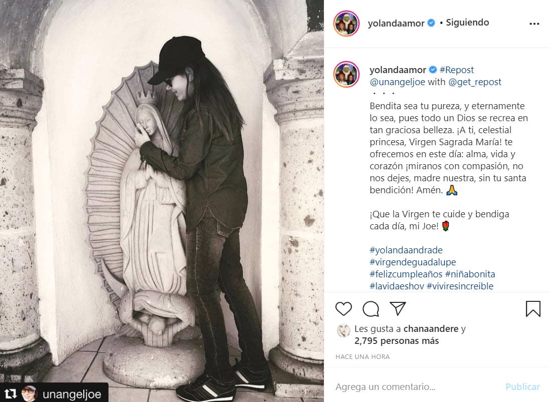 Yolanda Andrade retomó esta fotografía donde acaricia el rostro de la 'Patrona de México': "Bendita sea tu pureza y eternamente lo sea, pues todo un Dios se recrea en tan graciosa belleza. ¡A ti, celestial princesa, Virgen Sagrada María! te ofrecemos en este día: alma, vida y corazón ¡Míranos con compasión, no nos dejes, madre nuestra, sin tu santa bendición! Amén".