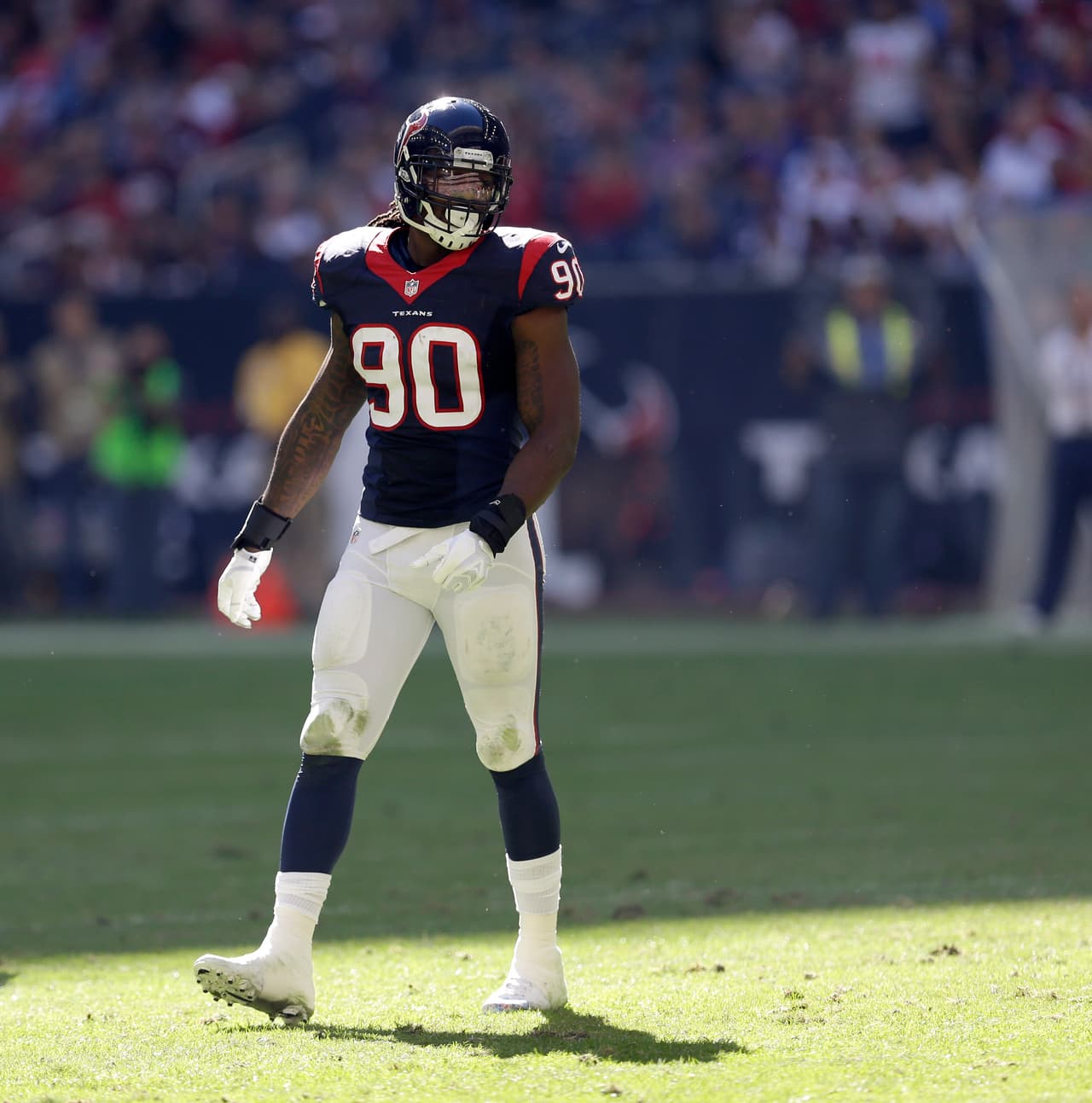 Jadeveon Clowney empezará el campo de entrenamiento de los Texans en lista PUP