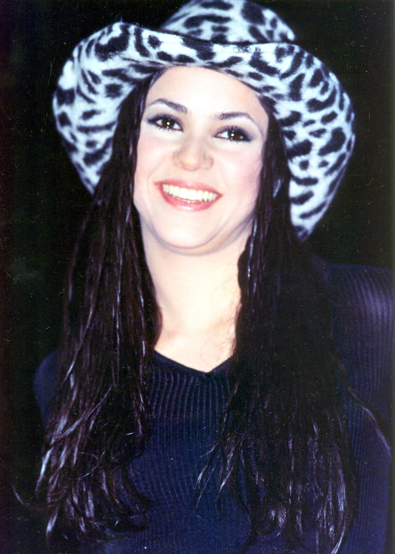 En 1998 lanzó ‘¿Dónde están los ladrones?’, disco en el que incorporó más el rock a su música y a su estilo personal: incluso lució rastas en la portada del mismo.