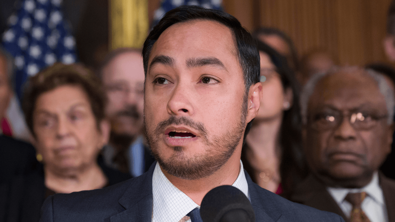 <h2 class="cms-H2-H2">Joaquín Castro, representante por el distrito 20 de Texas</h2>
<br>“Descansa en paz, amiga mía. Fuiste dura, de principios y amable. Como mujer negra en Texas, te comportaste de una manera que exigía respeto en medio del racismo y la misoginia que encontraste”, escribió el representante del distrito 20 de Texas, Joaquín Castro.
<br>
<br>“Nunca te rendiste; siempre seguías para adelante. No necesitas que lo diga, pero marcaste una diferencia: para tu comunidad, para Houston, para nuestro país. Realmente importabas, Sheila.”
