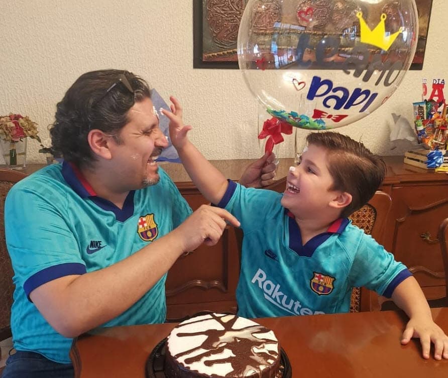 En su cuenta de Instagram comparte algunos aspectos de su día a día, como los que pasa al lado de su 
<b>papá Joack Herrera</b>. 
<br>