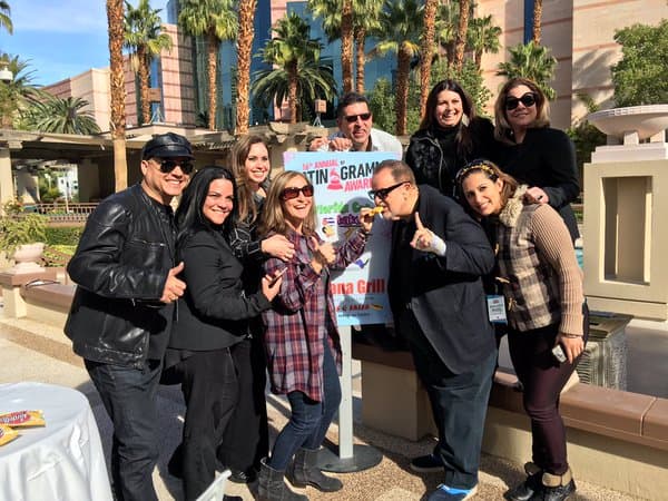 Raúl y su esposa fueron muy bien recibidos en Las Vegas.