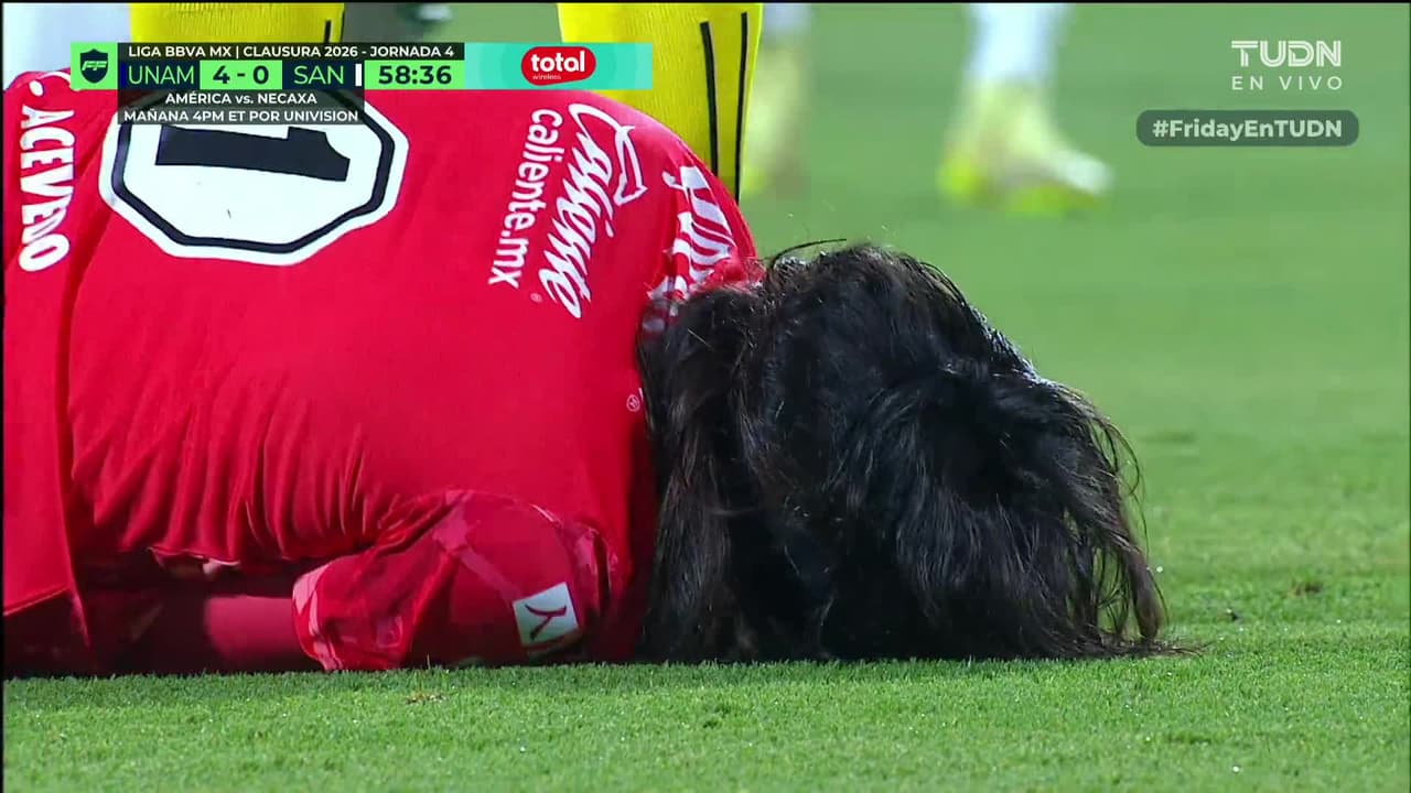 ¡TIRO ATAJADO! disparo por Juninho.