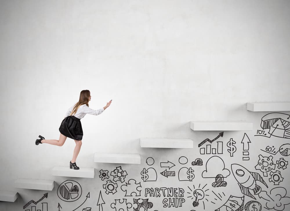 Cuando un planeta está directo, equivale a tener la llave, cuando está retrógrado a no tenerla, y de ahí la necesidad de redoblar los esfuerzos. Las personas pesimistas y negativas lo toman como un fracaso, un obstáculo insuperable, pero quienes son positivos y optimistas lo ven con un reto, un desafío que les ayuda a fortalecer el carácter y además conquistar nuevas metas gracias al esfuerzo propio. ¡Los fracasos no existen, solamente hay experiencias!