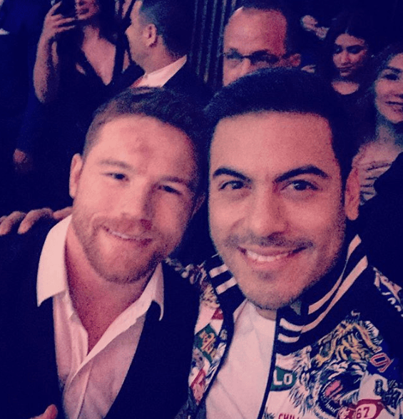 <b><a href="https://www.univision.com/temas/carlos-rivera" target="_blank">Carlos Rivera</a></b> fue elegido por 
<b>Saúl ‘Canelo’ Álvarez</b> para interpretar el himno nacional mexicano previo al combate que sostuvo el pugilista contra Daniel Jacobs este sábado 4 de mayo. No había terminado de cantar cuando asomaron las críticas.