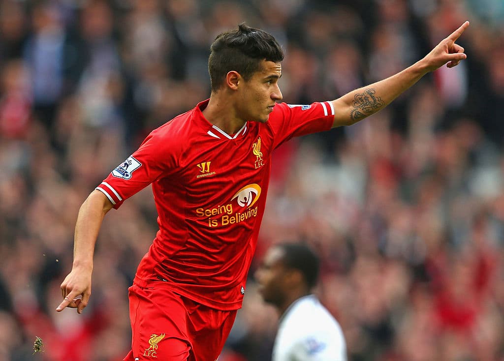 El joven carioca se ganó un lugar en el Liverpool y en la Premier League, pues asombraba con su juego entre líneas y sus multiples asistencias que terminaban en gol, así como sus tantas anotaciones.