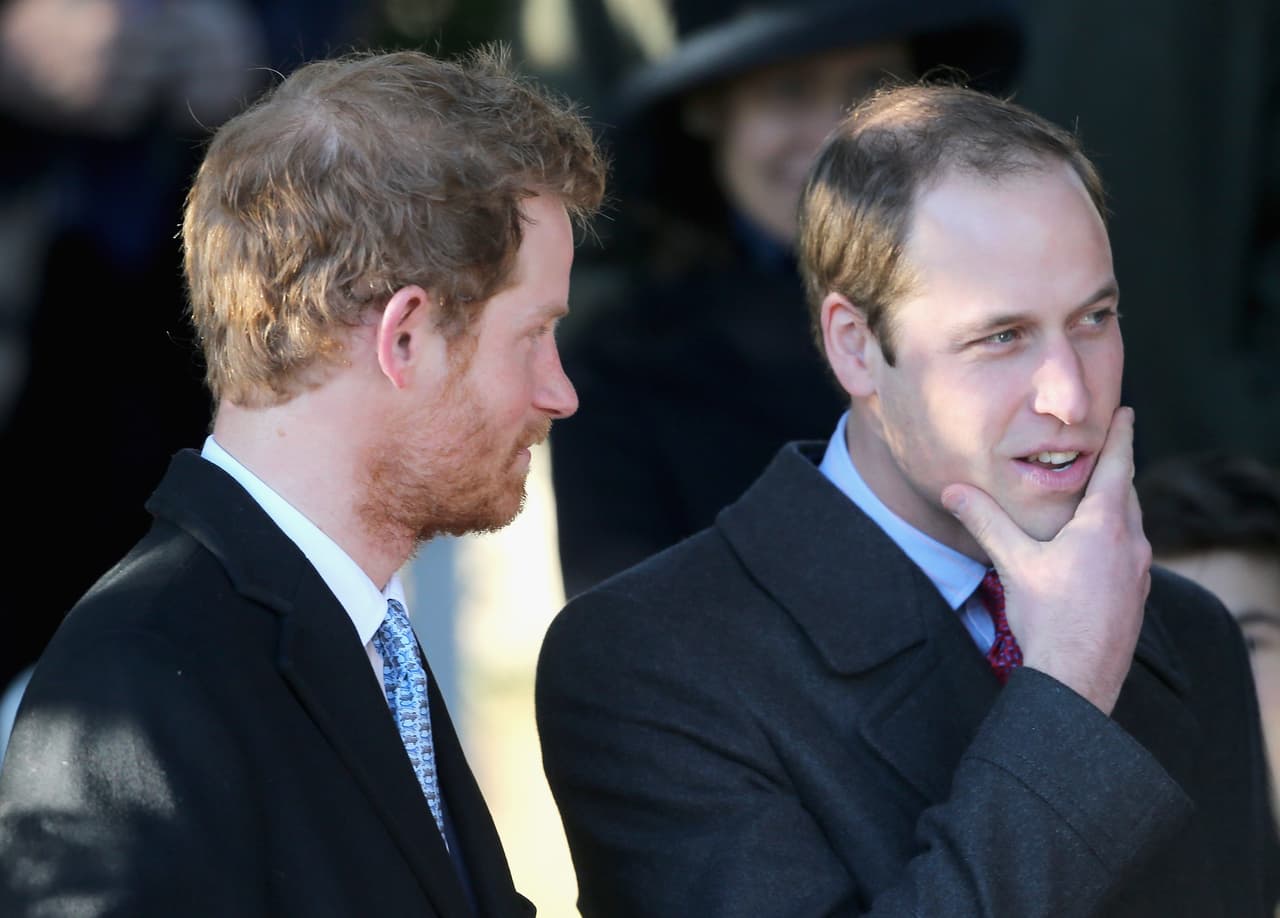 El príncipe William se tuvo que rasurar, mientras que Harry pudo quedarse con su barba