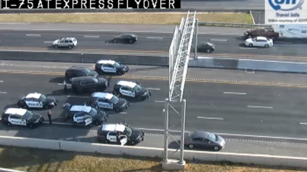 El incidente comenzó la mañana de este viernes luego de que se reportara un robo a mano armada en un Walmart en Marietta.