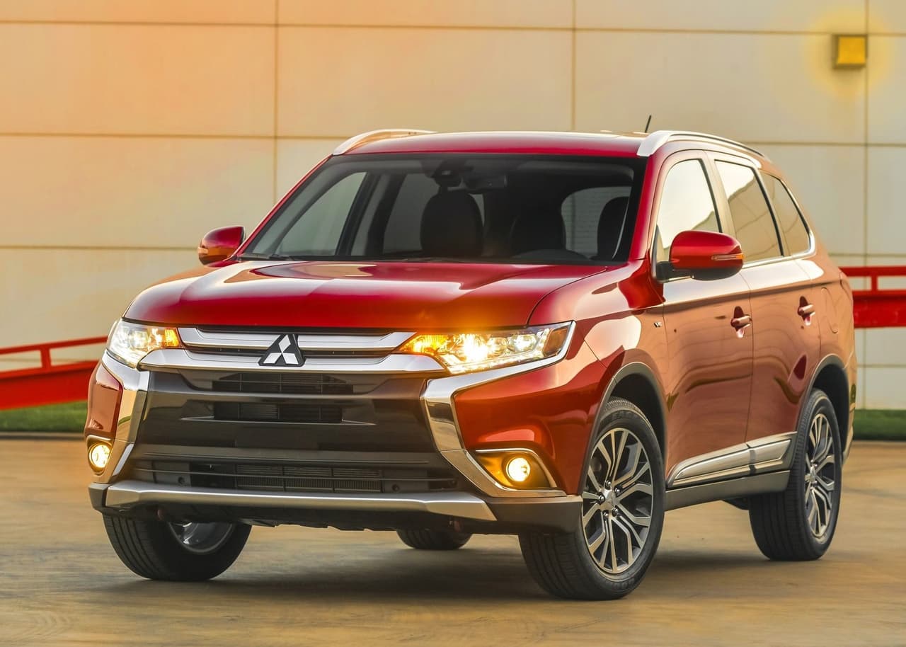 <h3 class="cms-H3-H3"><b>12. Mitsubishi Outlander</b></h3>
<br>
<ul>
 <li><b>Tiempo promedio que le toma en venderse:</b> 26.3 días</li>
 <li><b>Precio promedio:</b> 19,595 dólares</li>
</ul>