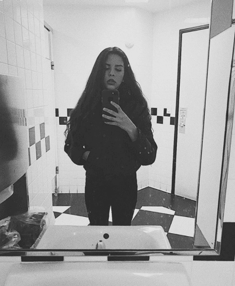 "Se fue de mi casa porque la regañé, pero se fue a casa de María (su hermana), entonces dijo que estaba 'homeless' (sin hogar) para que le tuvieran lástima de que no tenía casa", explicó.
<br>