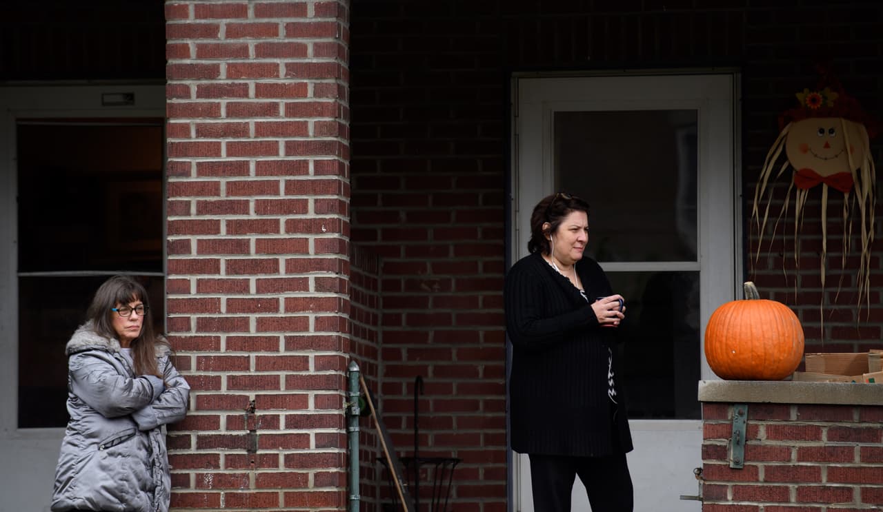 Los vecinos en las zonas cercanas a la sinagoga quedaron conmocionados al conocer la noticia de que un tiroteo había ocurrido apenas a una cuadra de sus casas. Jeff Swensen/Getty Images