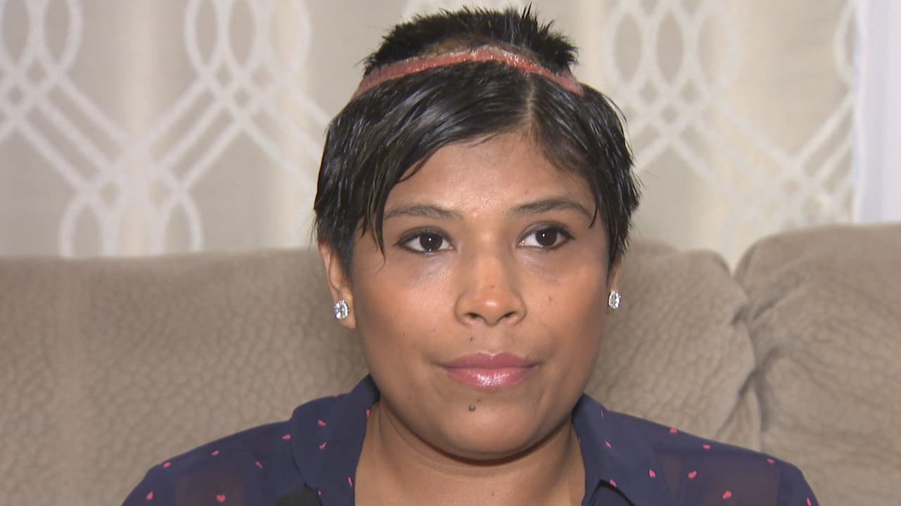 La hispana, originaria de Nicaragua, tenía un empleo en el área de construcción que le exige usar casco y estar bajo el sol. Tuvo que dejar ese trabajo porque sus empleadores no la pueden recibir en su estado actual.