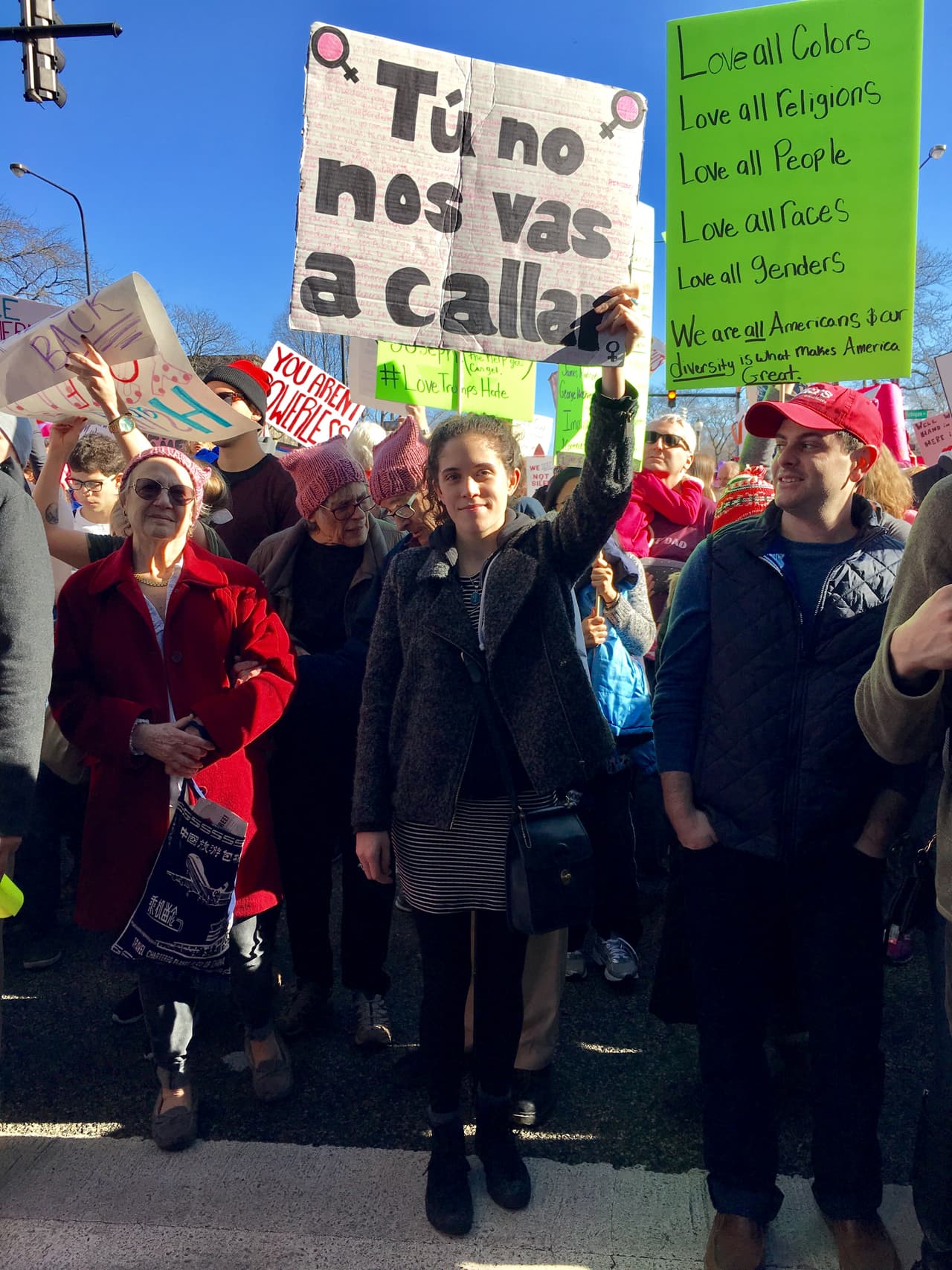 Y es que el tema migratorio ha estado presente en todas las protestas en contra de Donald Trump.