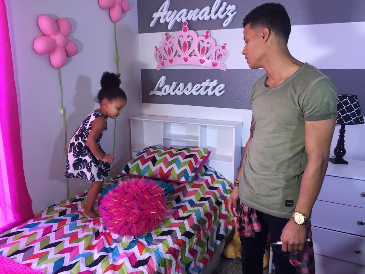 Recientemente le dio la bienvenida al rey de la casa. 
<a href="http://www.univision.com/shows/la-banda/exclusiva-christian-castro-sera-padre-por-segunda-vez-video" target="_blank">Mira el vídeo que nos envió desde el hospital.</a>