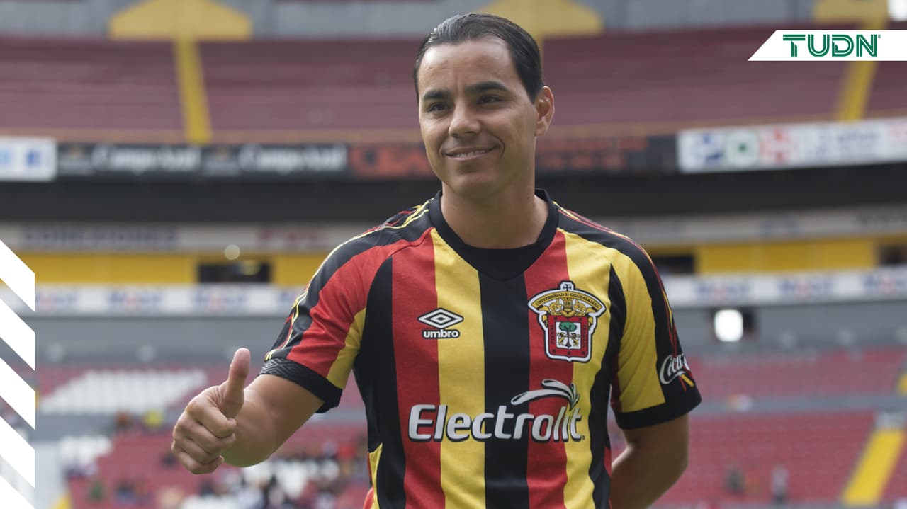 El emotivo homenaje de Omar Bravo en memoria de Jorge Vergara 