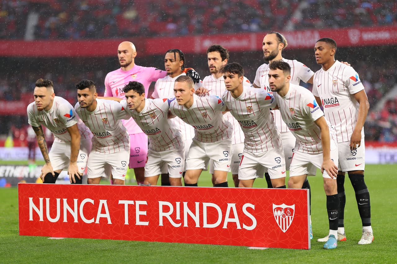 Sevilla no pasó del empate sin goles en casa ante la Real Sociedad y se rezaga en el intento de dar alcance al líder Real Madid.