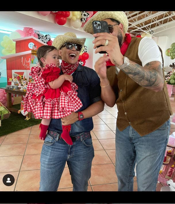 Confesó otros aspectos que le heredó: "
<b>Tiene mi cabello</b>, es espectacular". 
<br>