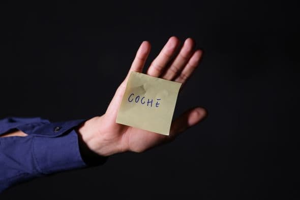 La primera palabra del hijo del español Clemente Álvarez, periodista senior y editor de medio ambiente de Univision Digital, fue coche. Para el resto de los hispanohablantes sería carro. (Fotografía de Laura Prieto).