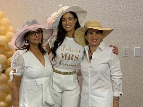 La reunión se realizó el pasado sábado 9 de marzo en un restaurante bar ubicado en Miami, Florida.