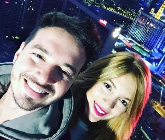 El que llegó muy bien acompañado fue J Balvin con su hermana Carolina.