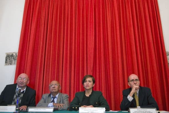 En tanto que Ignacio Morales Lechuga, que fue procurador general de México de 1991 a 1993 y ex embajador de México en Francia, se declaró "convencido" de que el proceso "condenó a una inocente".