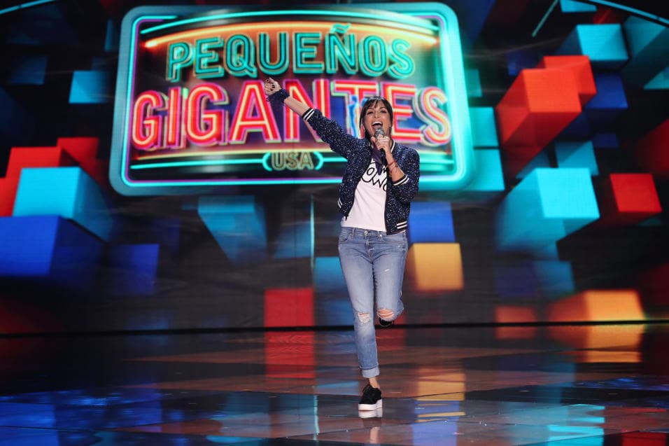 Los jeans y las prendas de mezclilla son un elemento imprescindible para lucir elegante, moderna y sencilla.