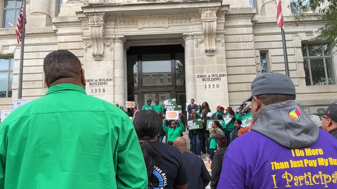 Protestas en DC por proyecto de ley que propone aumentar salario del próximo alcalde