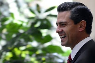 Al ser cuestionada respecto a si podría llegar a otro nivel su relación con el político mexicano, Tania respondió: "Creo que sí [...] Te puedo decir que es una extraordinaria persona, muy lindo... Y a ver qué pasa", agregó. 
<br>