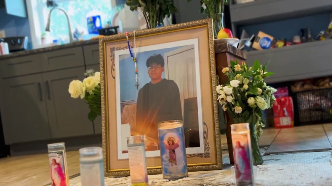 Habla la madre de joven que se suicidó en Atlanta tras deportación de su padre