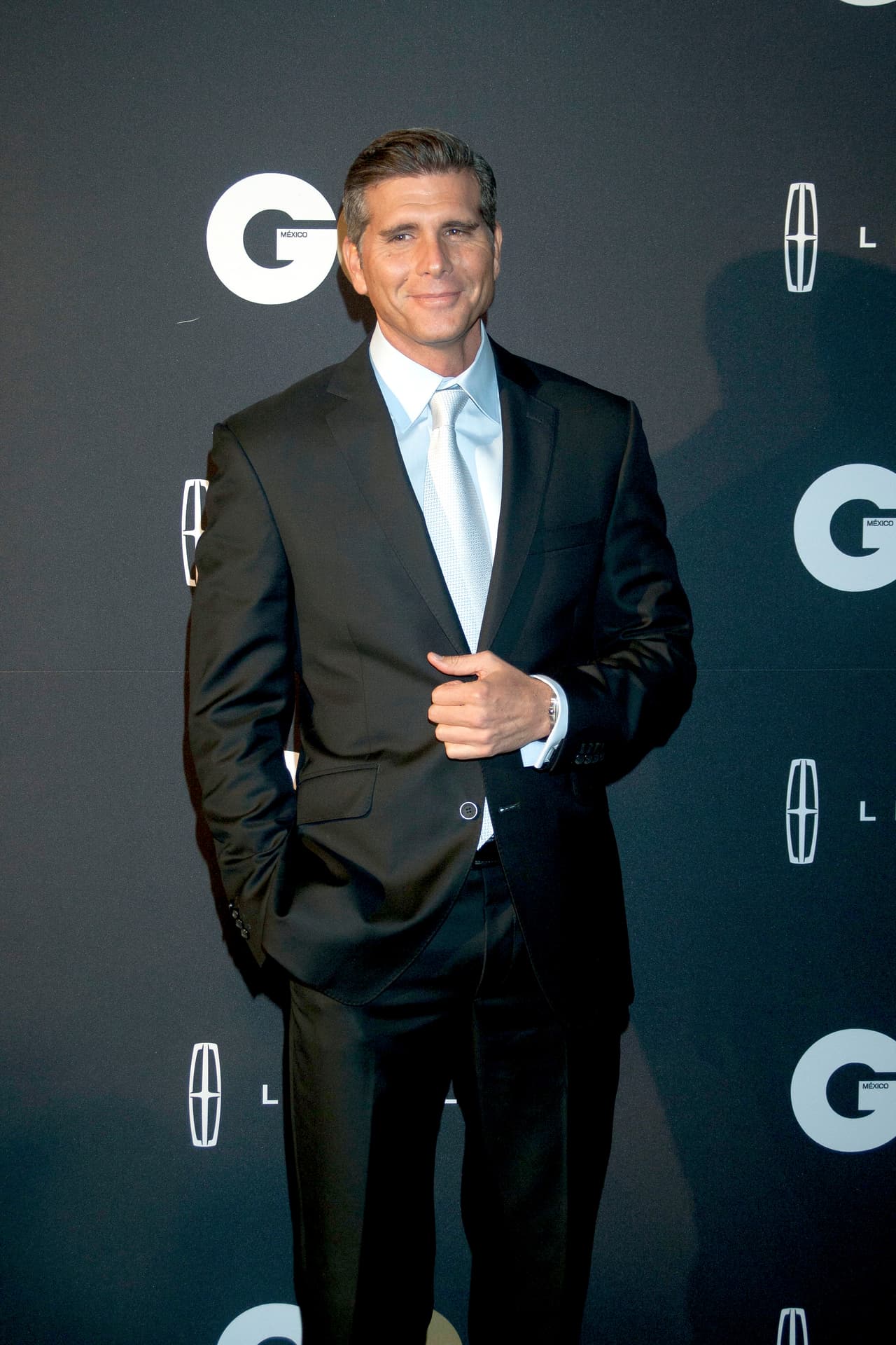 Christian Meier nació en Lima, Perú, hace 50 años y se trasladó a México en los albores del año 2000. Arrancó su carrera como actor en 1993, en la telenovela 'El ángel vengador: Calígula'.