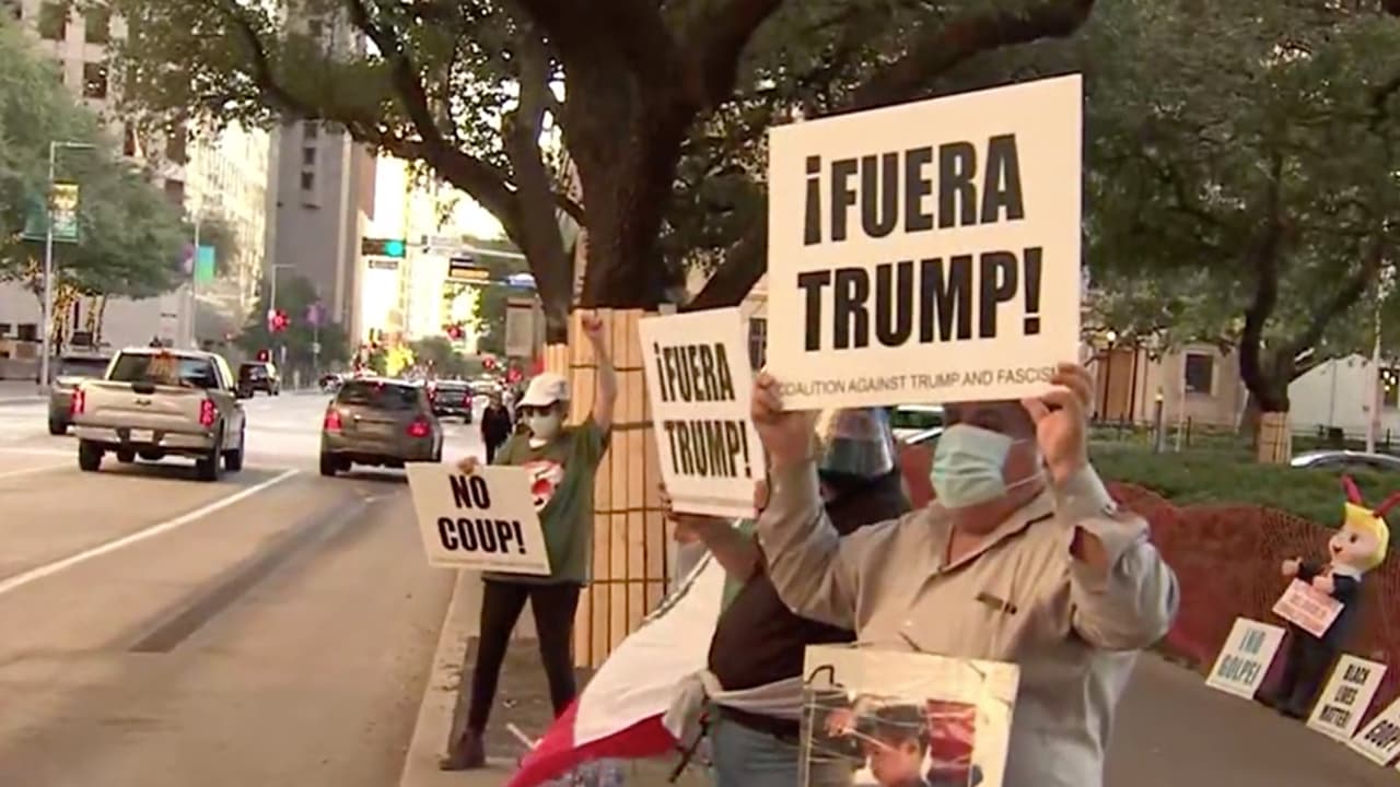 Se manifiestan por conteo de votos en Houston y aprovechan para pedir por los inmigrantes