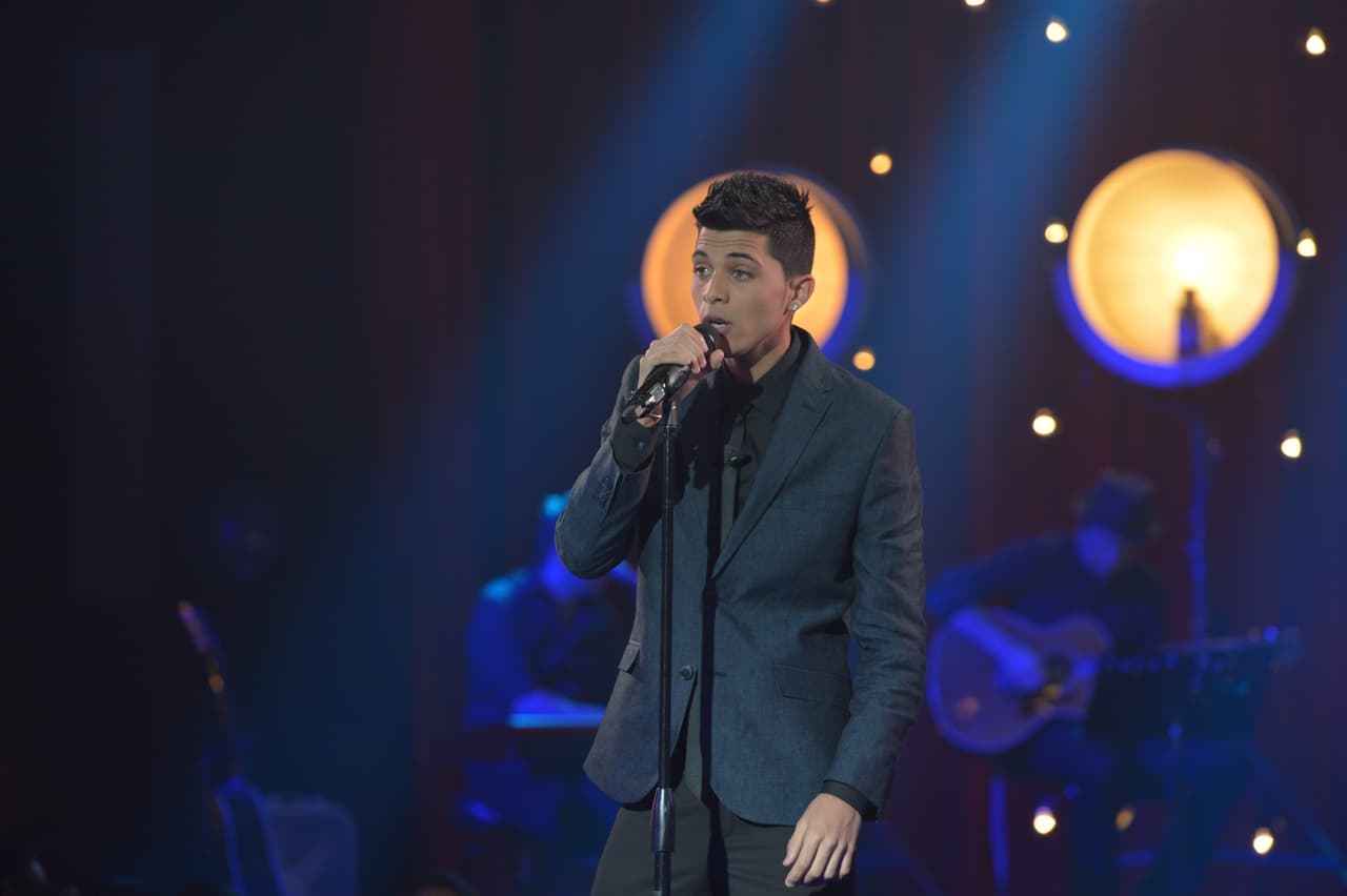 Erick Brian Colón interpretó El Perdedor de Enrique Iglesias, feat. Marco Antonio Solís.