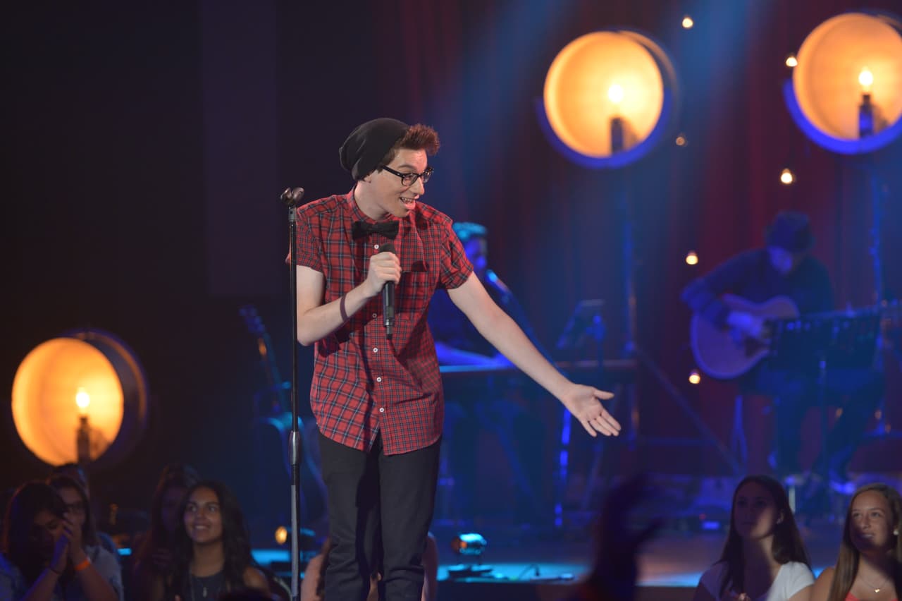 Kevin González interpretó Want to Want Me de Jason Derulo.